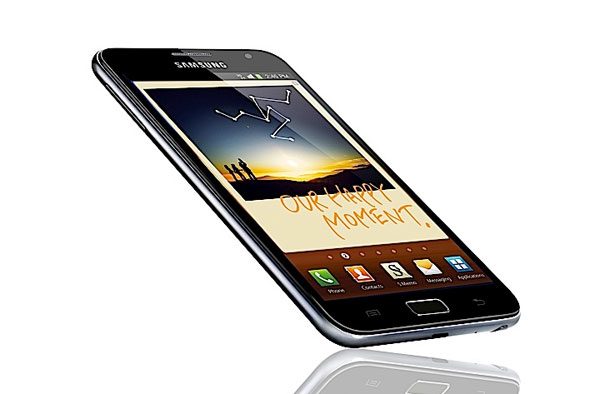 Galaxy Note - la graniţa dintre telefoane şi tablete