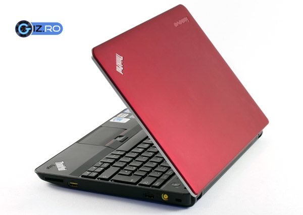 Lenovo ThinkPad E120 - un ultra-portabil solid construit