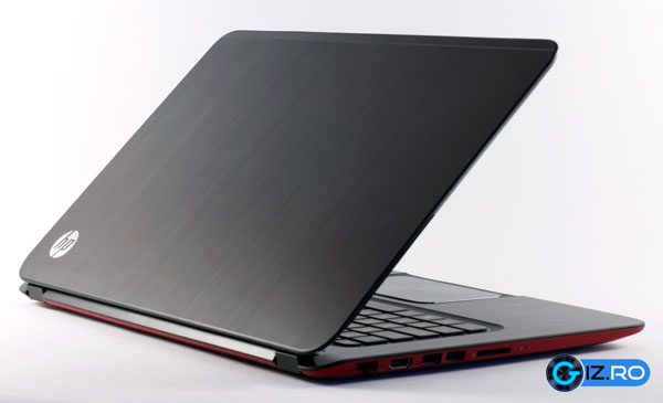 Veti gasi laptop-uri de 15.6 mai ieftine si mai bine dotate, dar nu la fel de portabile