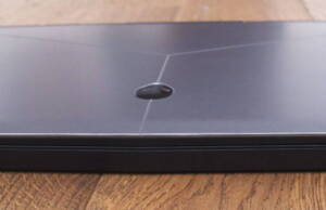 alienware-m15-sides-front