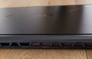 acer-nitro-7-sides-back